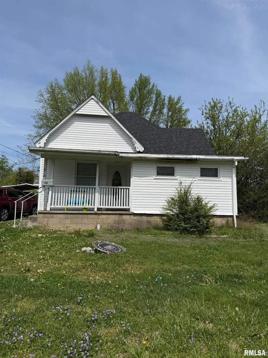812 W Malden Street, Marion, IL 62959 - #2