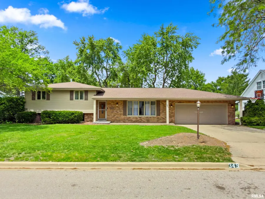 349 E Forestwood Street, Morton, IL 61550 - #2
