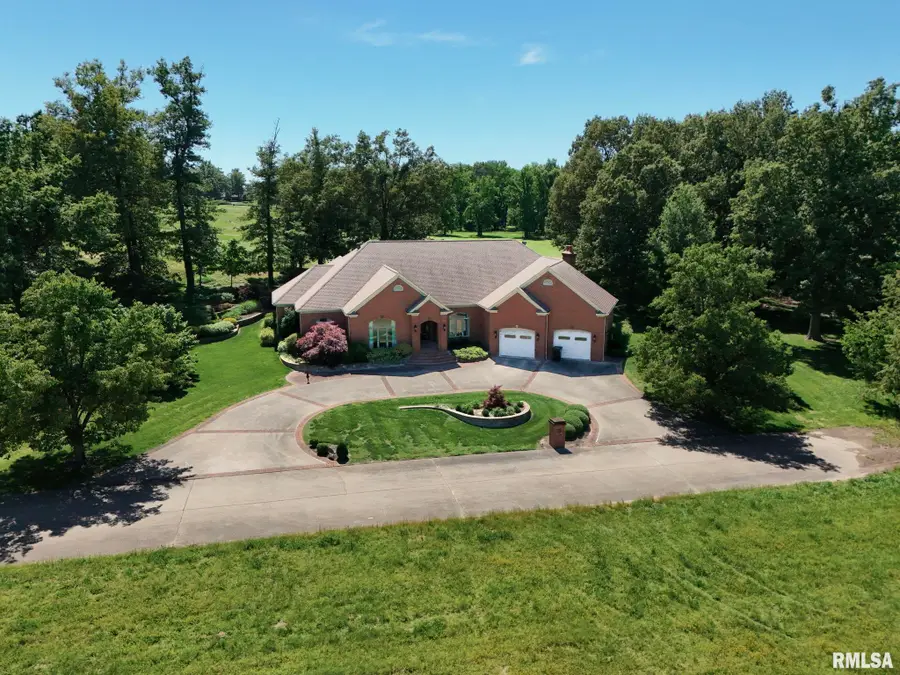 285 Fairway Drive, Harrisburg, IL 62946 - #3