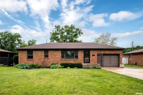 203 N Hawthorne Avenue, East Peoria, IL 61611