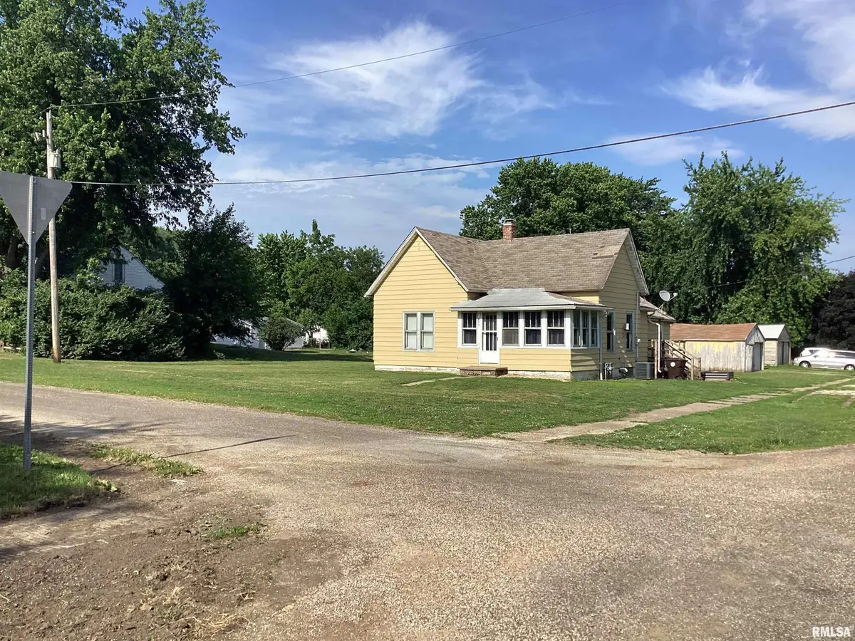 301 E 2nd Street, Kingston Mines, IL 61539-0135 - #1