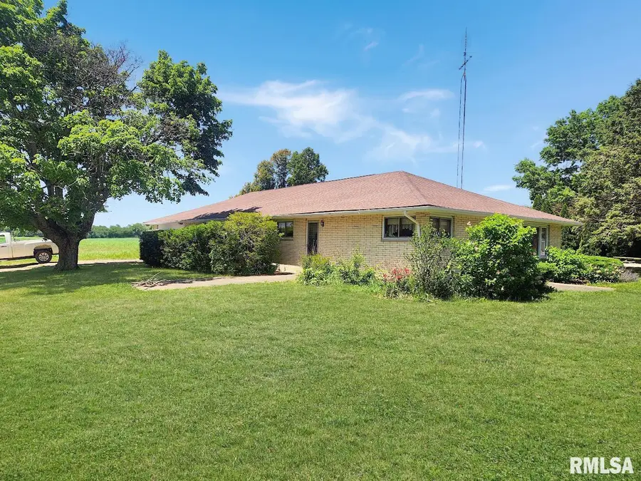 300 N 3rd Street, Wyoming, IL 61491 - #2