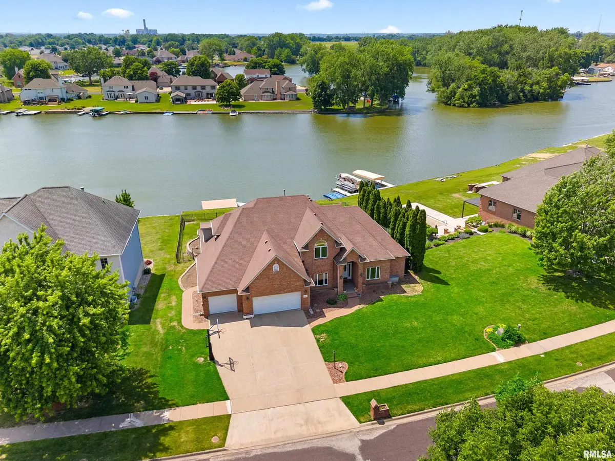 2035 El Camino Drive, Pekin, IL 61554 - #1