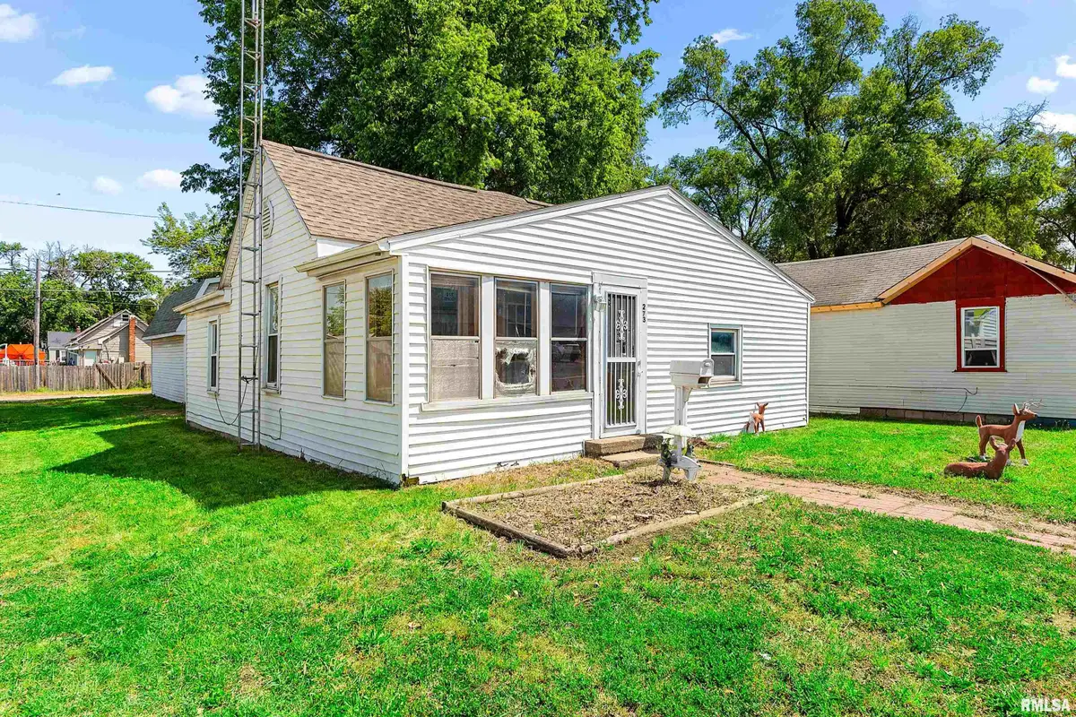 273 Koch Street, Pekin, IL 61554 - #1