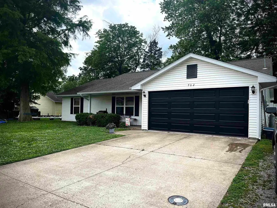 702 S Madison Street, Marion, IL 62959 - #2