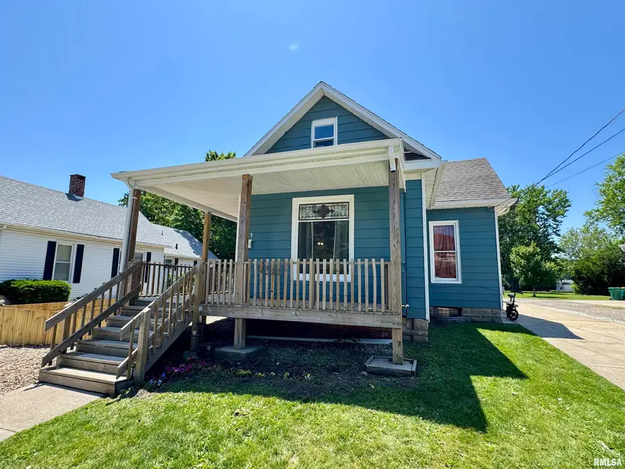 321 W Jefferson Street, Macomb, IL 61455 - #2