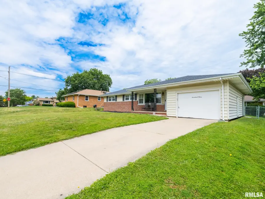 1703 W Baywood Avenue, Peoria, IL 61614 - #3
