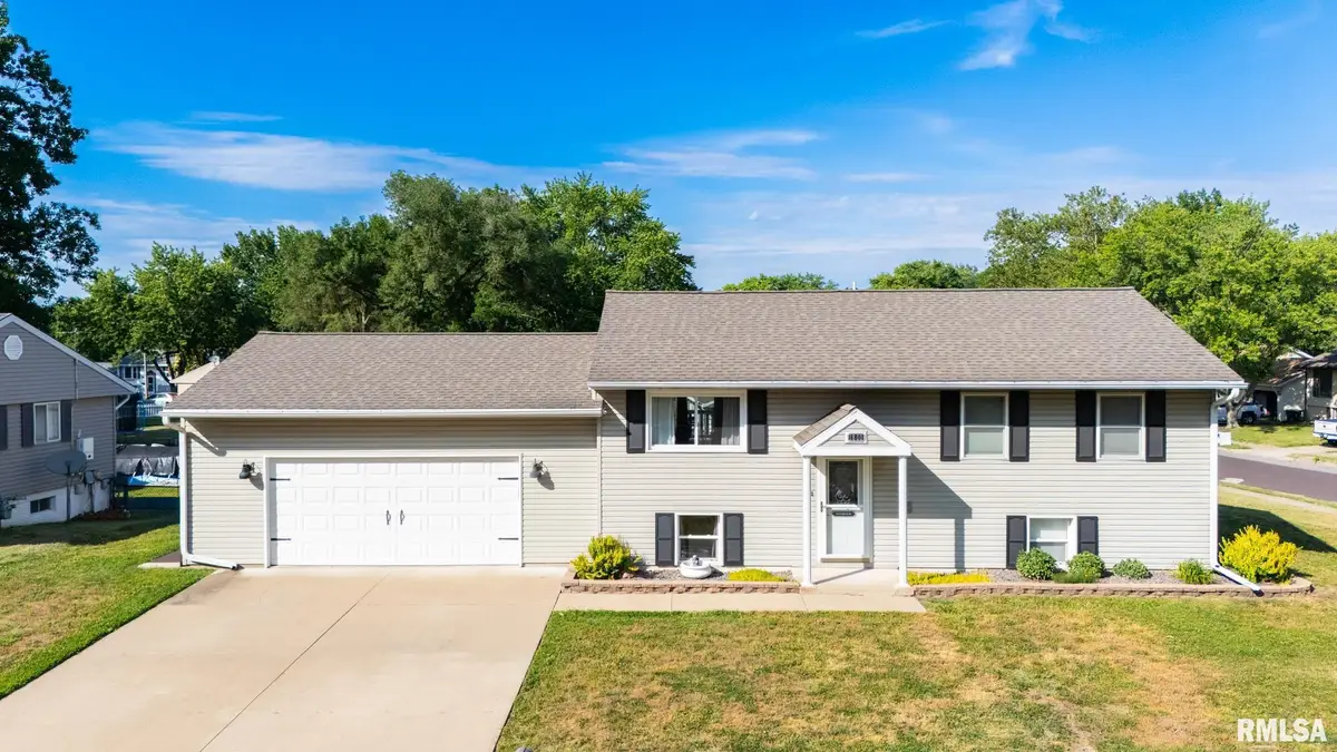 1800 Columbus Drive, Pekin, IL 61554 - #1