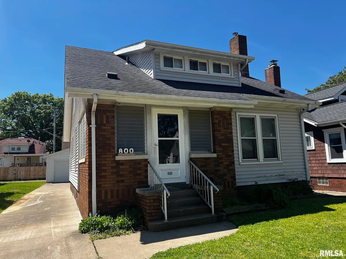 800 W Meadows Place, Peoria, IL 61604 - #1