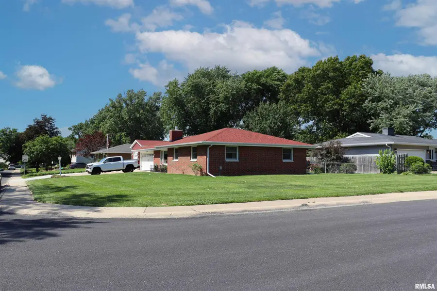 4701 W Wanda Avenue, Bartonville, IL 61607 - #2