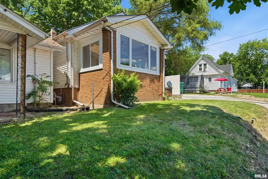 2411 N Flora Avenue, Peoria, IL 61604 - #3