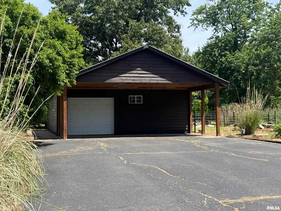 1110 County Road 960 North, Bath, IL 62617 - #2