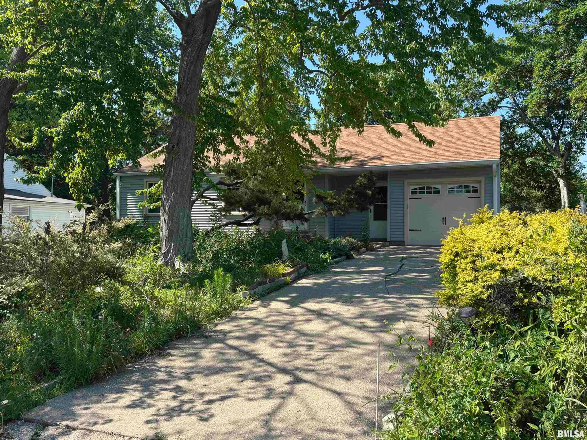 317 E Frances Avenue, Peoria, IL 61614 - #1