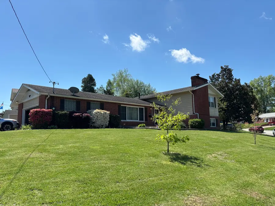 217 Apple Lane, Anna, IL 62906 - #3