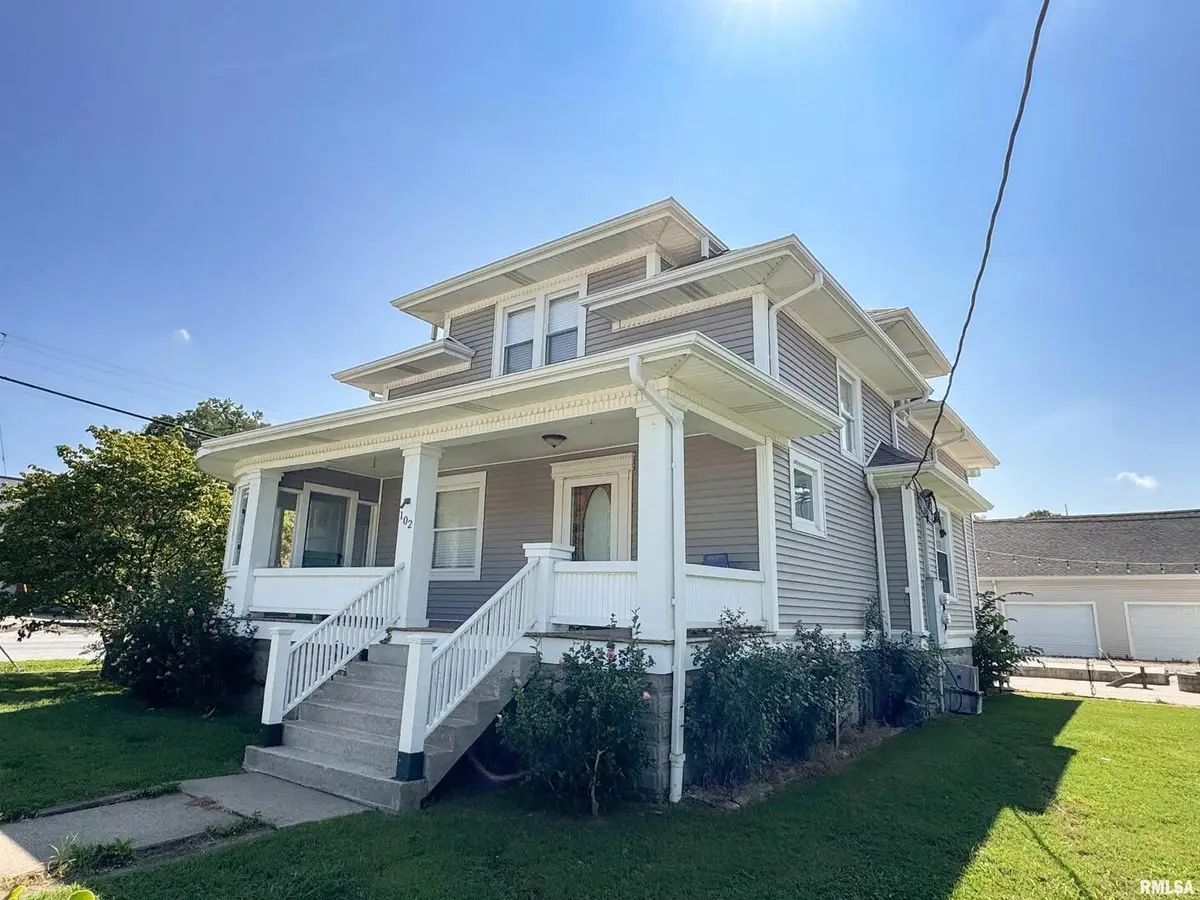 102 SE Front Street, Dongola, IL 62926 - #1