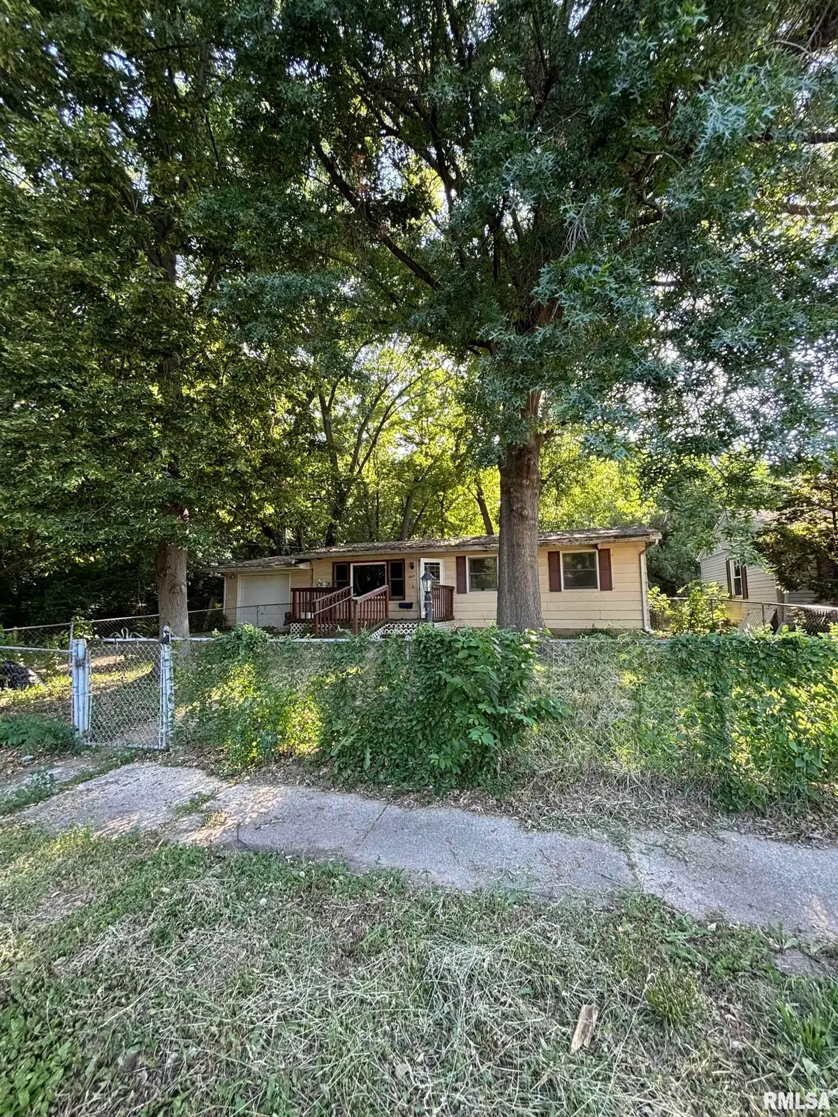 1511 S Queens Drive, Peoria, IL 61605 - #1