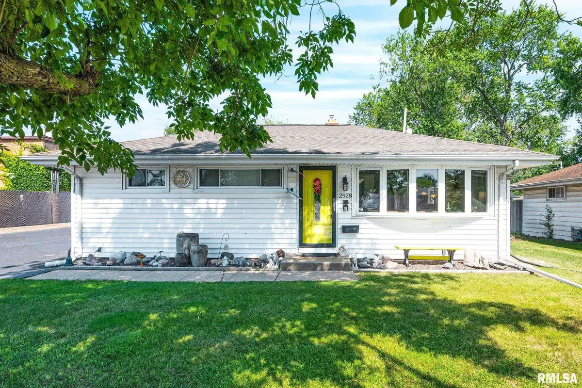 2928 N Sterling Avenue, Peoria, IL 61604 - #1