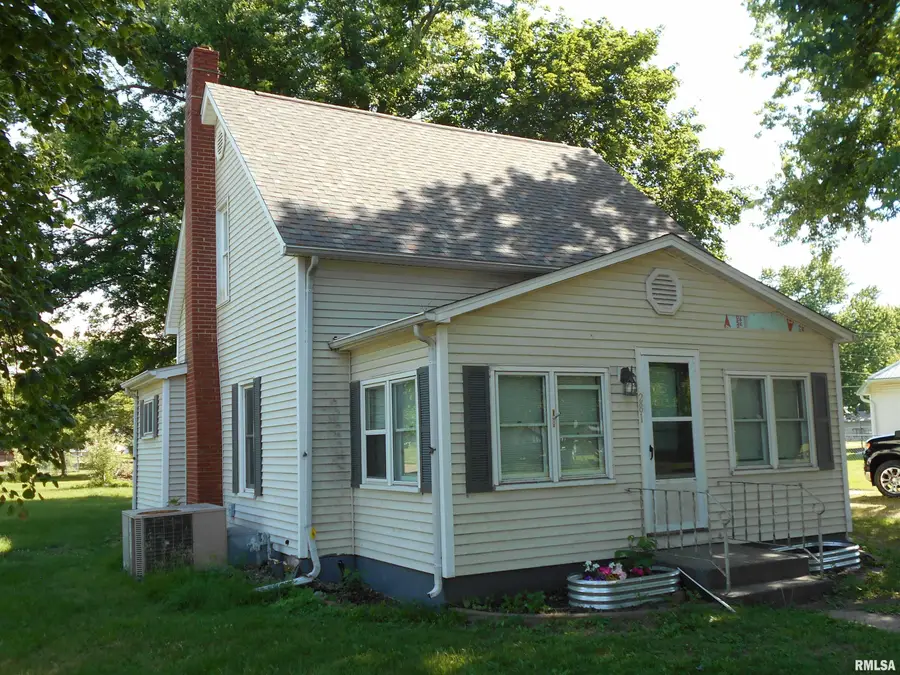 281 E Mechanic Street, Ipava, IL 61441 - #3