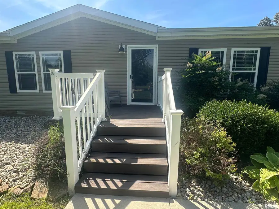 128 Walnut Street, Stonefort, IL 62987 - #3