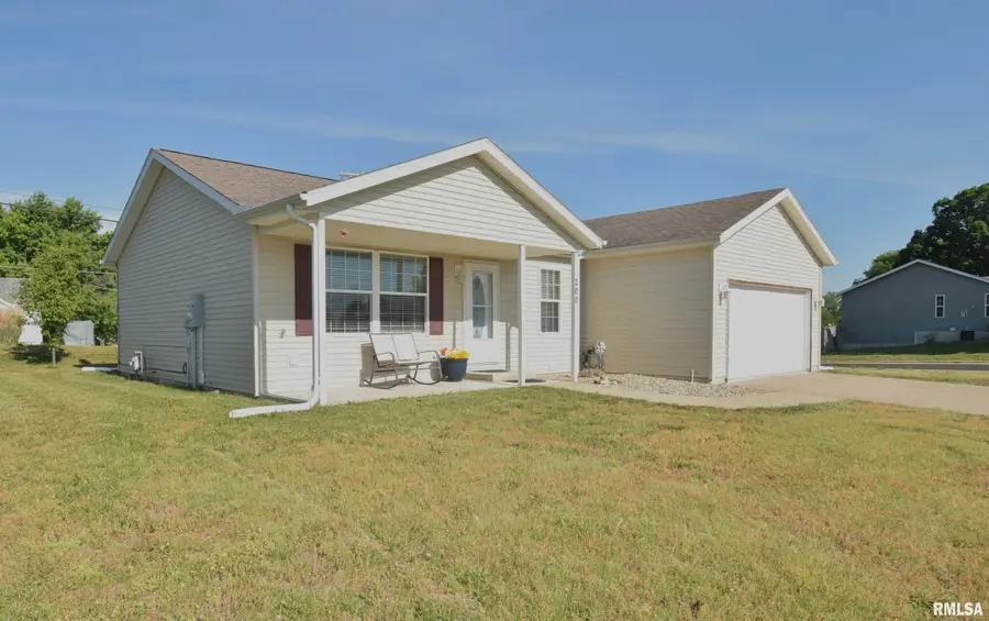 200 N Columbus Street, North Pekin, IL 61554-0000 - #2