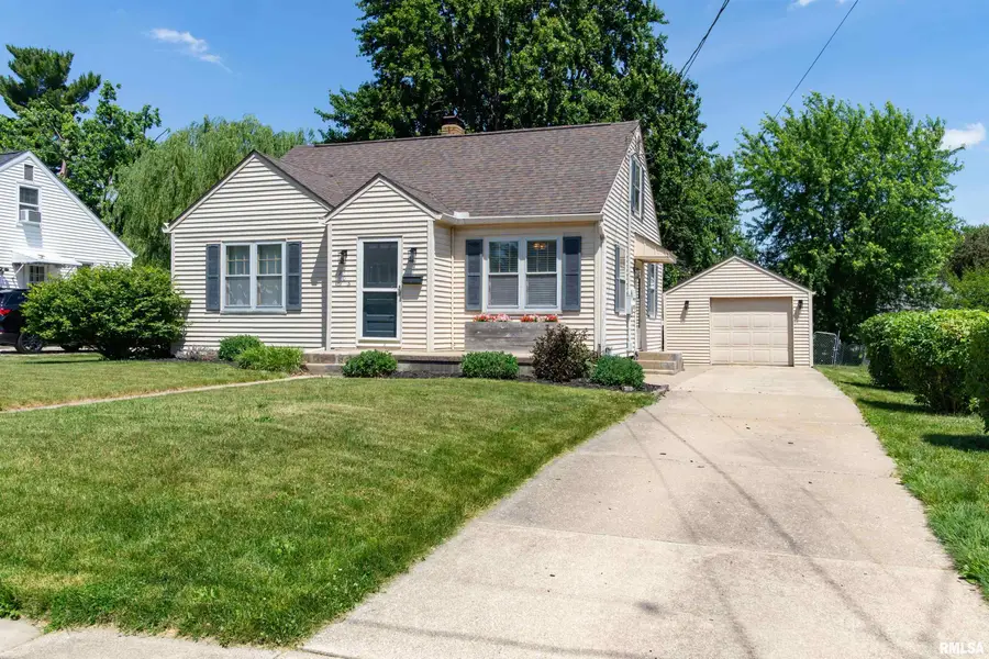 905 Eldridge Street, Washington, IL 61571 - #2