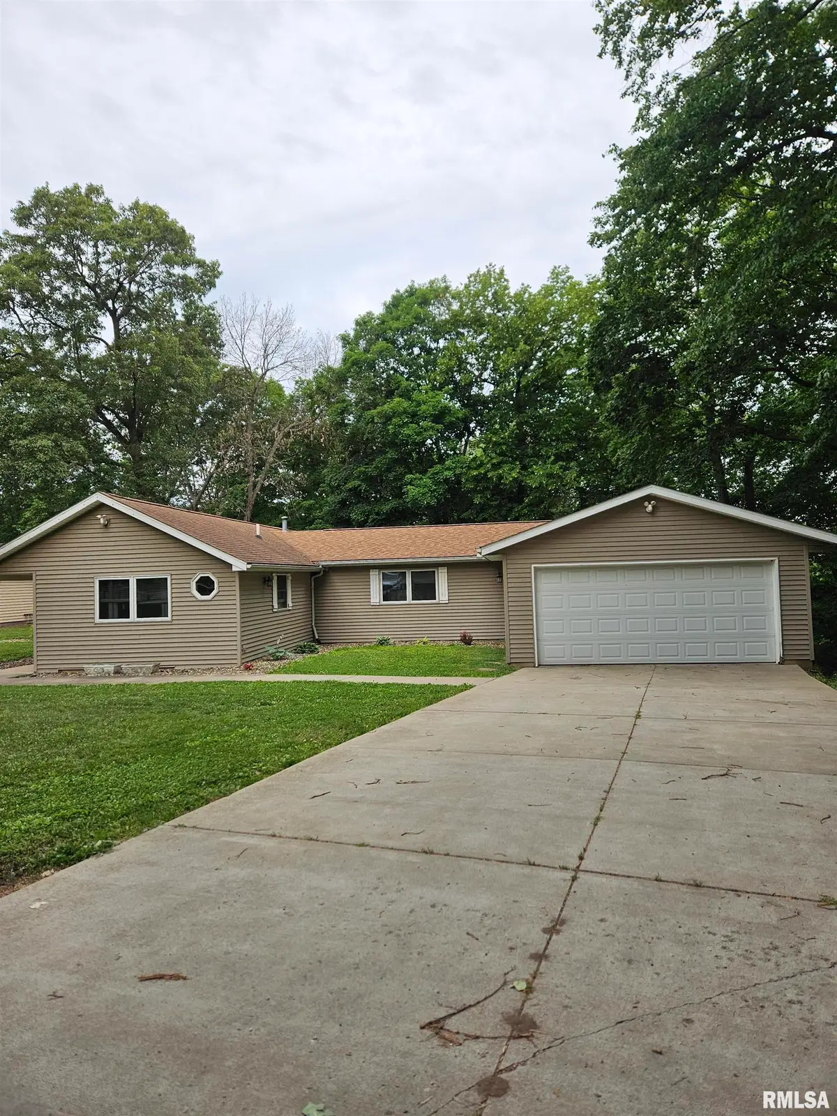 811 N Elbert Court, Hanna City, IL 61536 - #1