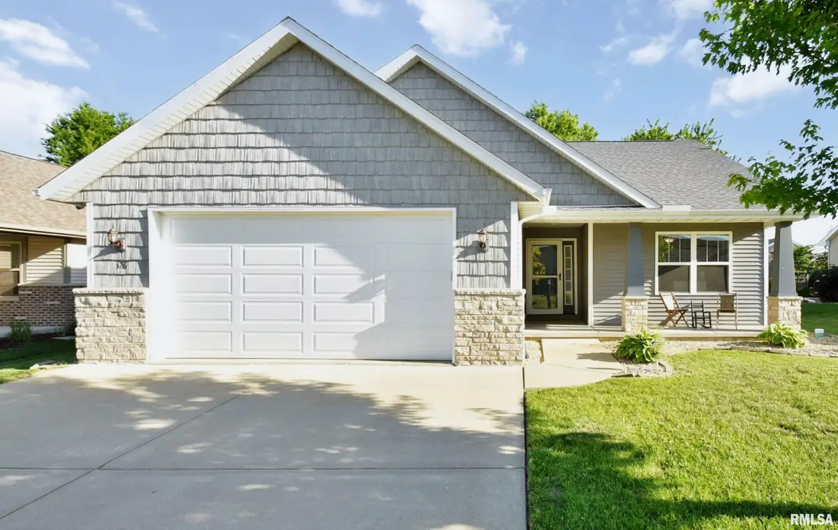 526 Cottonwood Circle, East Peoria, IL 61611 - #1