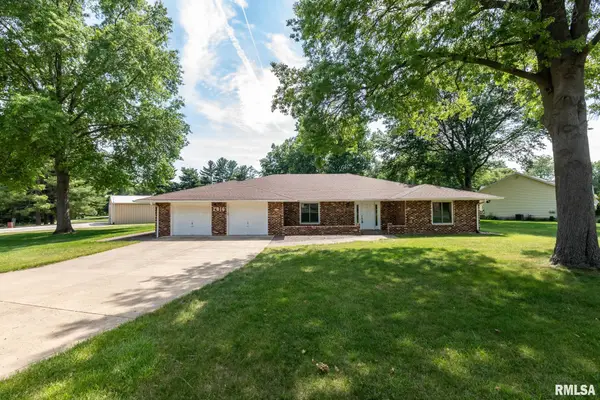 2816 Sheridan Road, Pekin, IL 61554