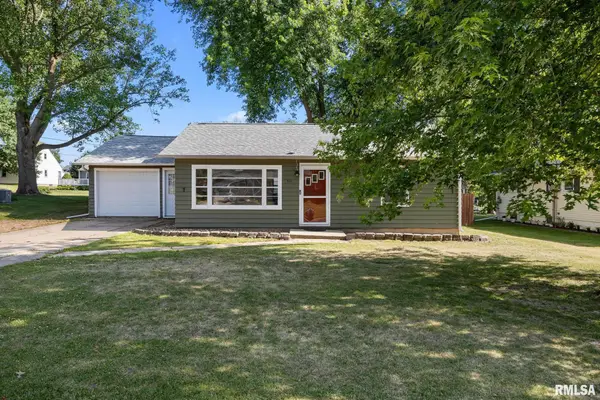 511 W Smith Street, Roanoke, IL 61561