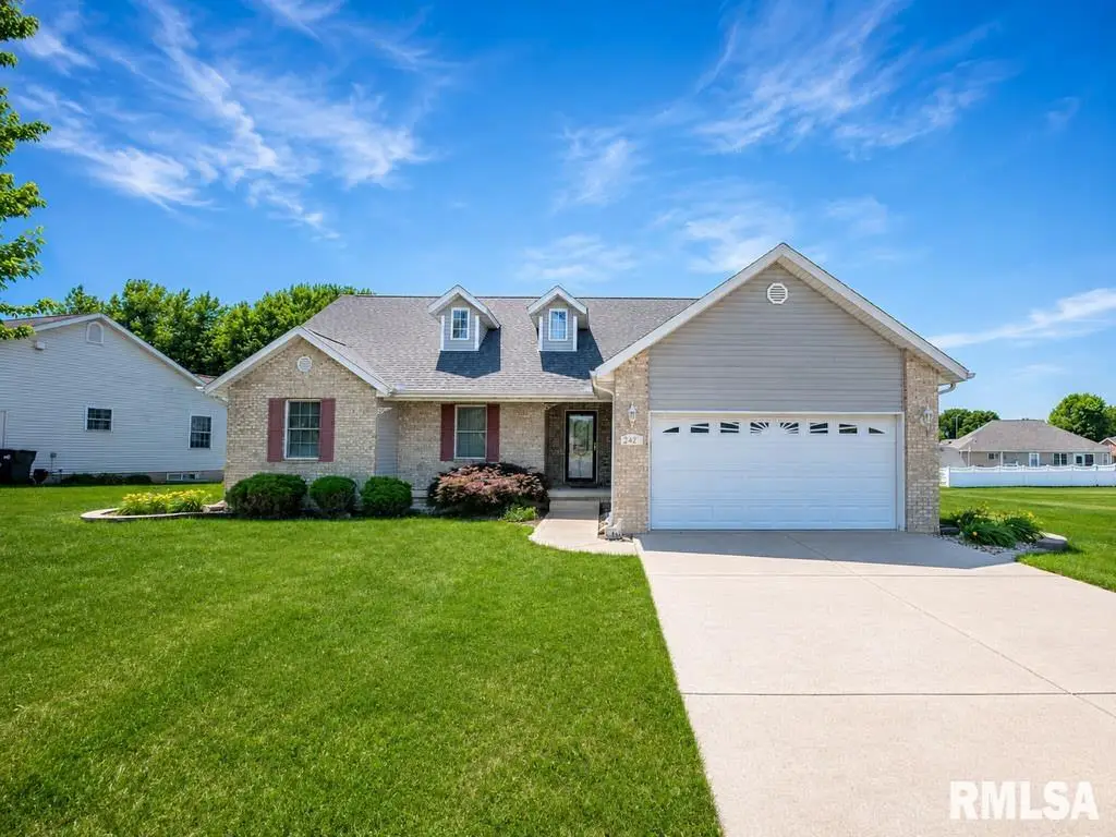 2425 Delaware Street, Pekin, IL 61554 - #1