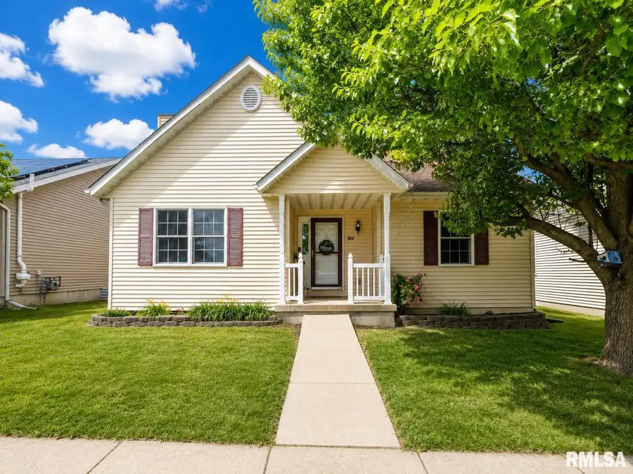 916 Drayton Street, Normal, IL 61761 - #2
