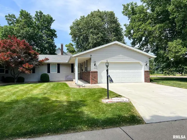 842 N Main Street, Washington, IL 61571