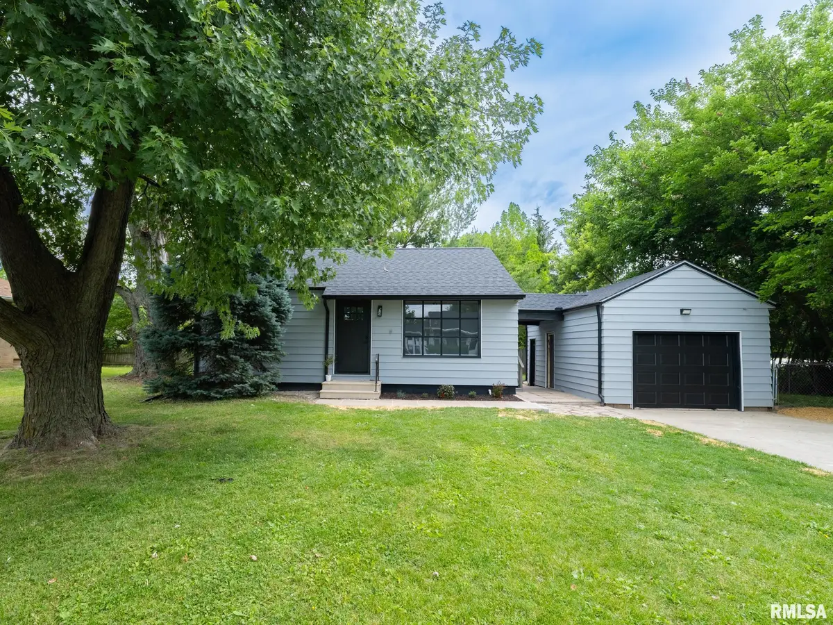 622 W Hawliette Court, Peoria, IL 61614 - #1