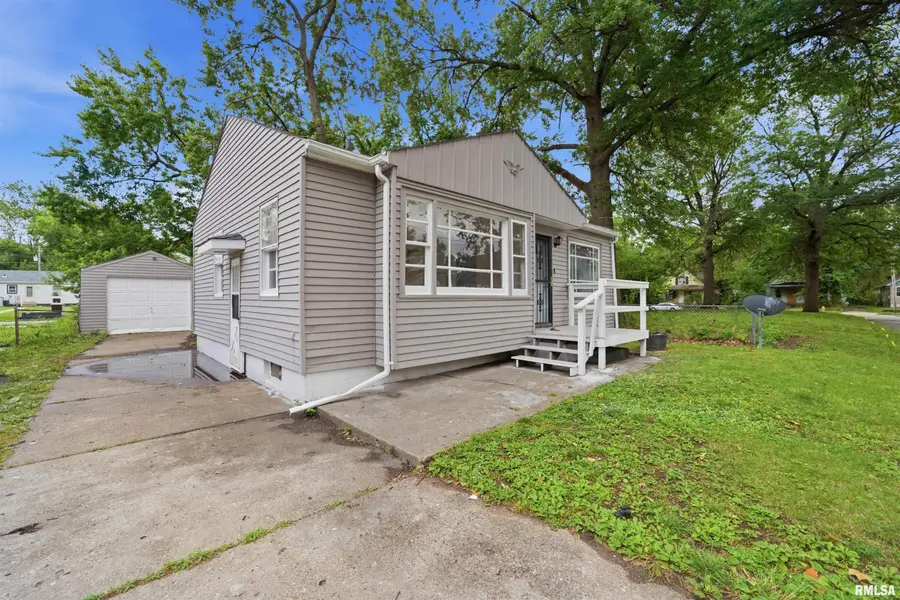 1830 S Kneer Avenue, Peoria, IL 61605 - #2