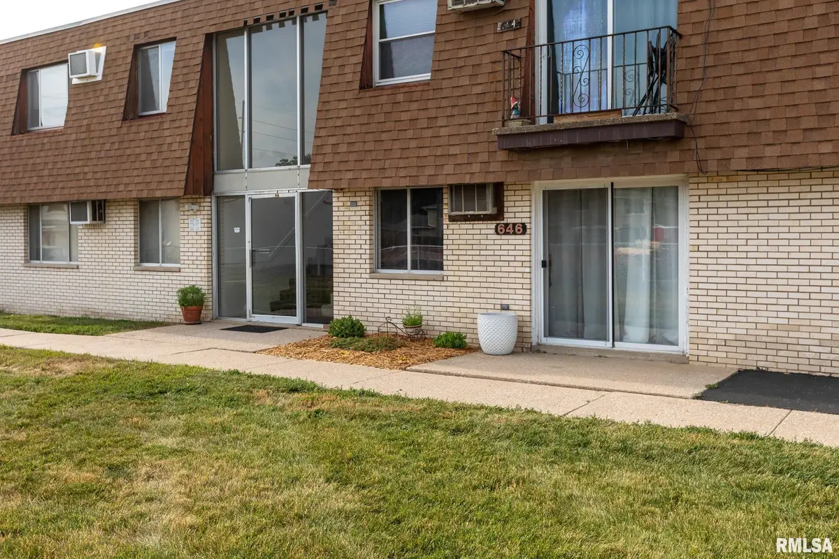 646 S 4th Avenue, Morton, IL 61550 - #1