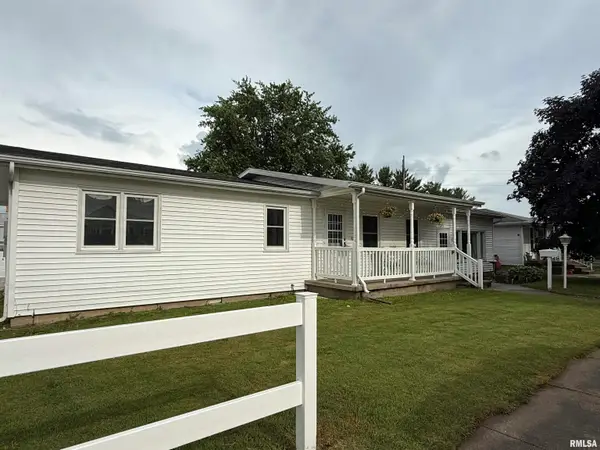 611 S Maple Street, Lewistown, IL 61542