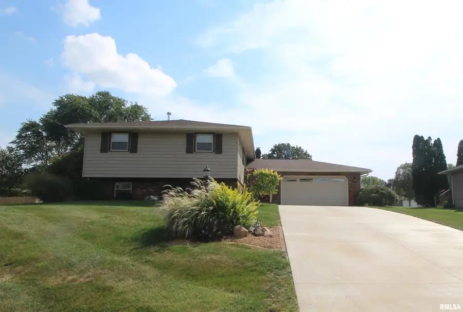 317 Arbor Vitae Drive, Germantown Hills, IL 61548 - #2