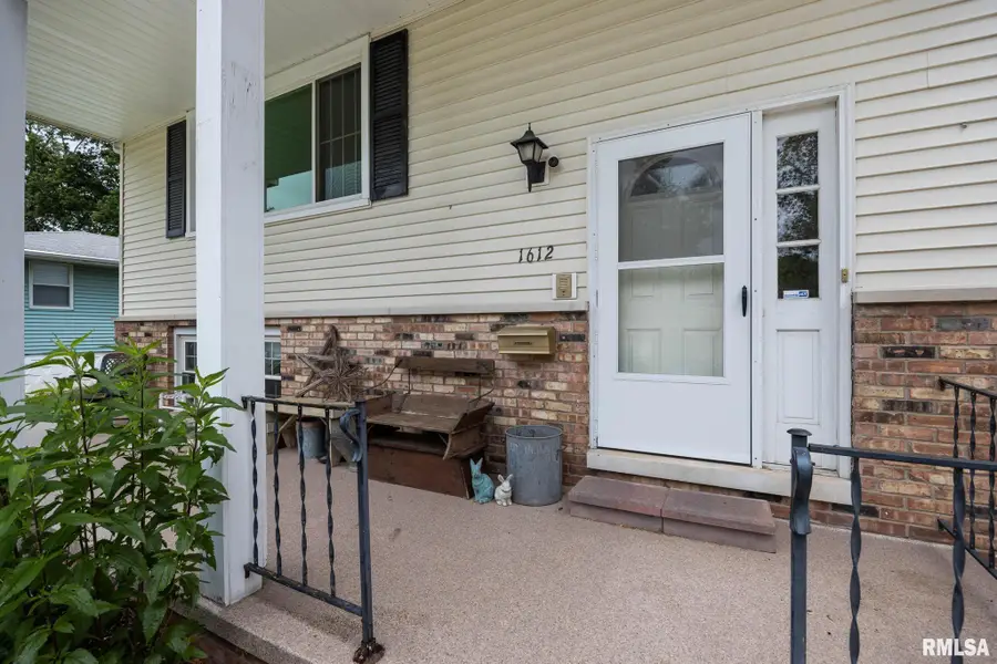 1612 W Teton Drive, Peoria, IL 61614 - #3