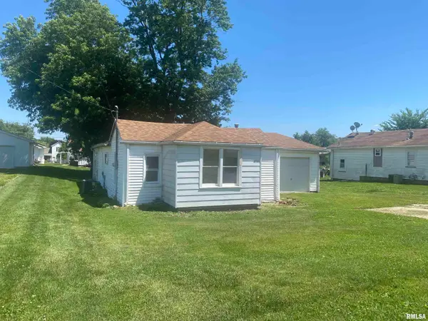 811 N 10th Avenue, Canton, IL 61520
