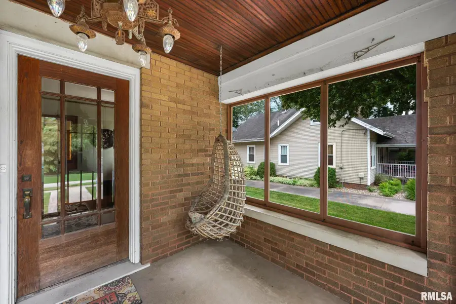 605 N Main Street, Washington, IL 61571 - #2