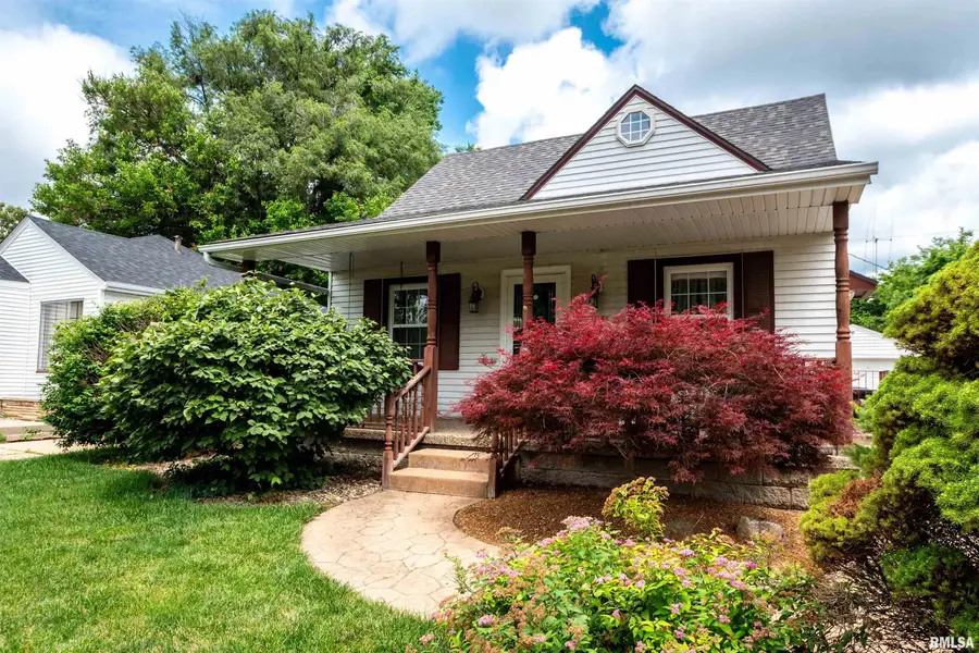 921 E Tripp Avenue, Peoria, IL 61603 - #3