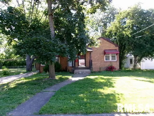 1425 N 5th Street, Chillicothe, IL 61523 - #1
