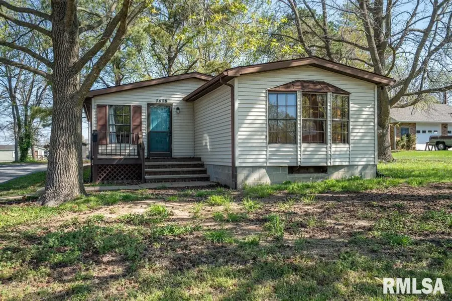 1615 E Saint Louis Street, West Frankfort, IL 62896 - #3
