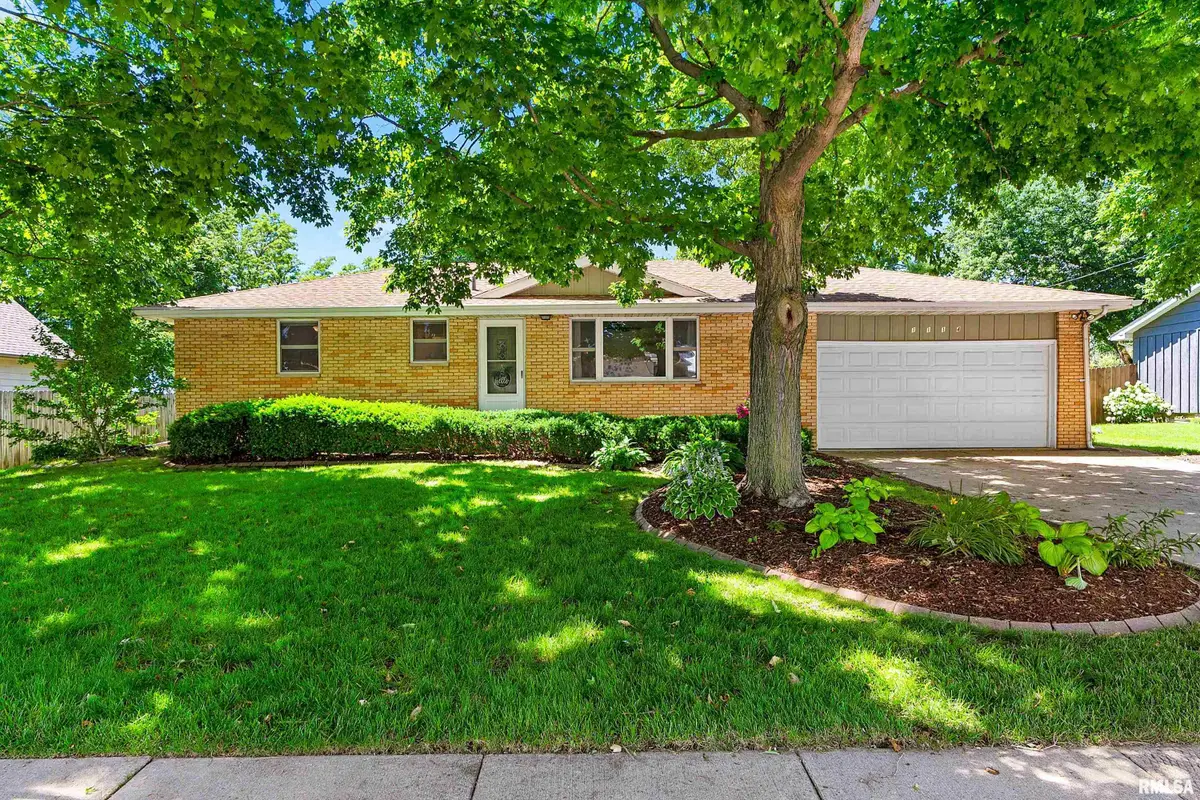 1114 S Main Street, Washington, IL 61571 - #1