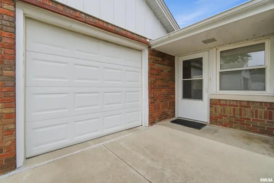 507 W Partridge Street, Metamora, IL 61548 - #3