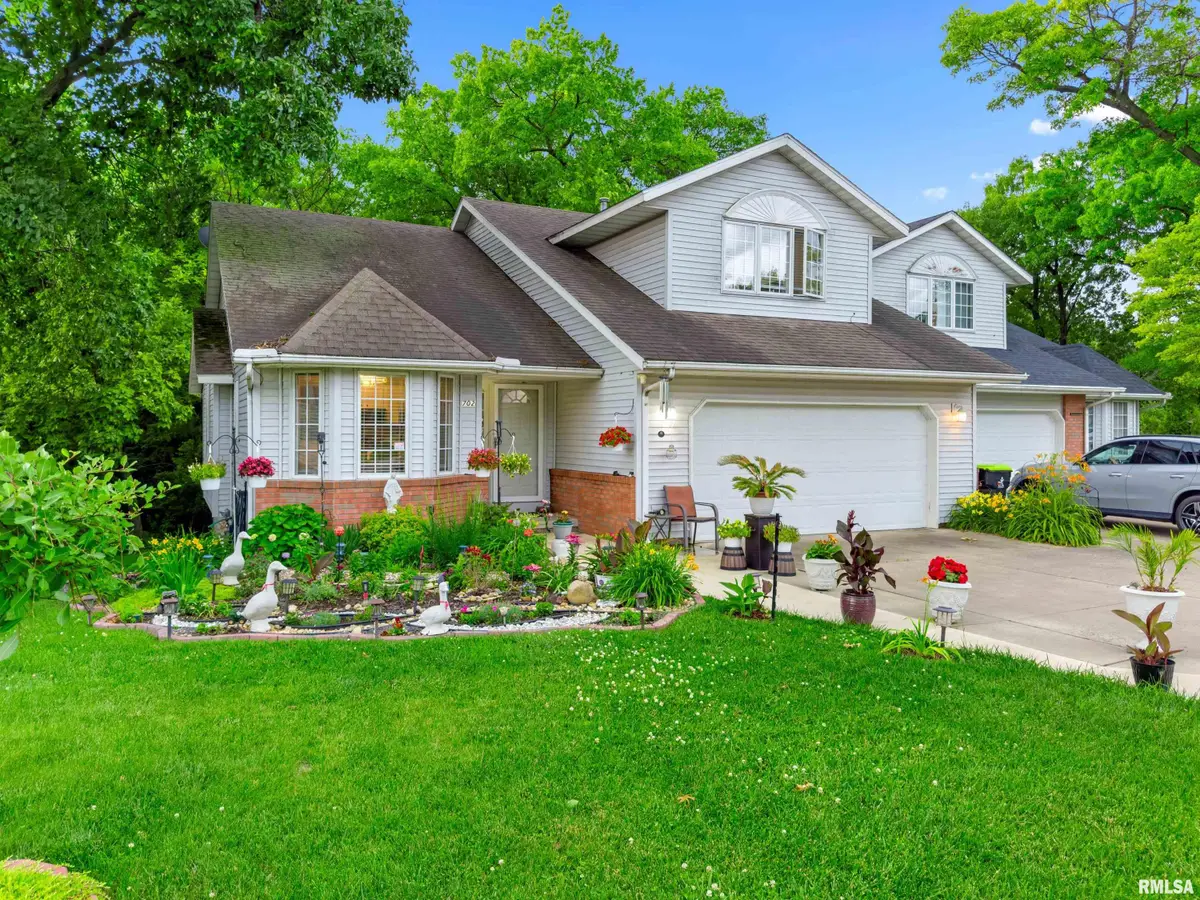 702 Woodland Knolls Road, Germantown Hills, IL 61548 - #1