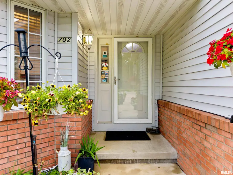 702 Woodland Knolls Road, Germantown Hills, IL 61548 - #3