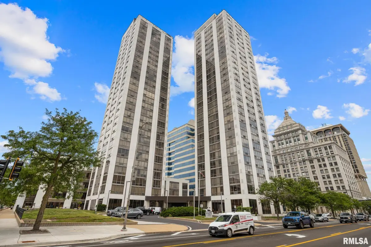 125 SW Jefferson Avenue #W28B, Peoria, IL 61602 - #1