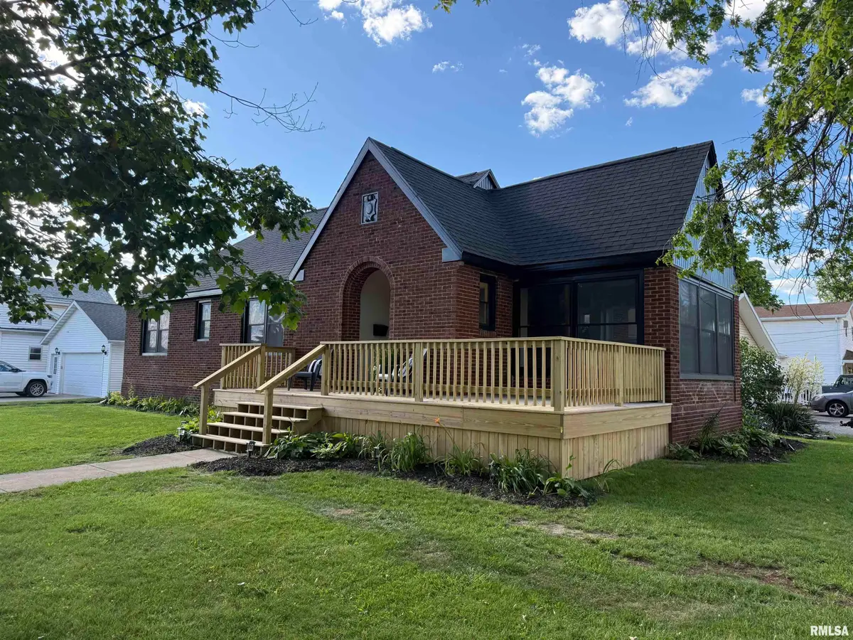 404 N Illinois Street, Lewistown, IL 61542 - #1