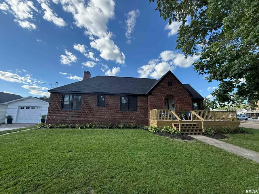 404 N Illinois Street, Lewistown, IL 61542 - #3